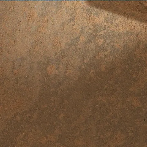 Sol 3674: Mars Hand Lens Imager (MAHLI)