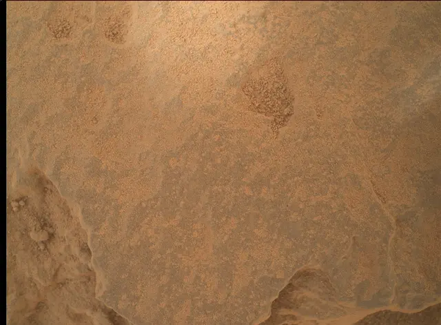 Sol 3674: Mars Hand Lens Imager (MAHLI)