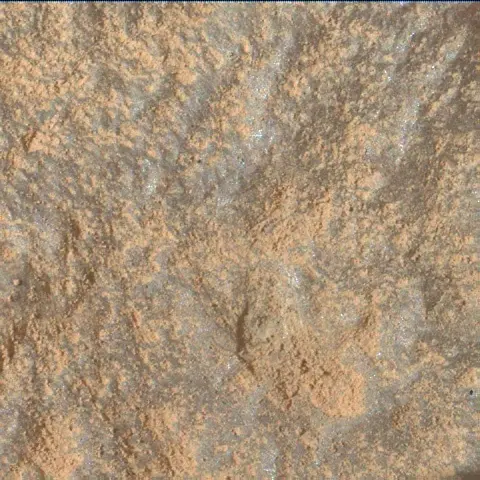 Sol 3674: Mars Hand Lens Imager (MAHLI)
