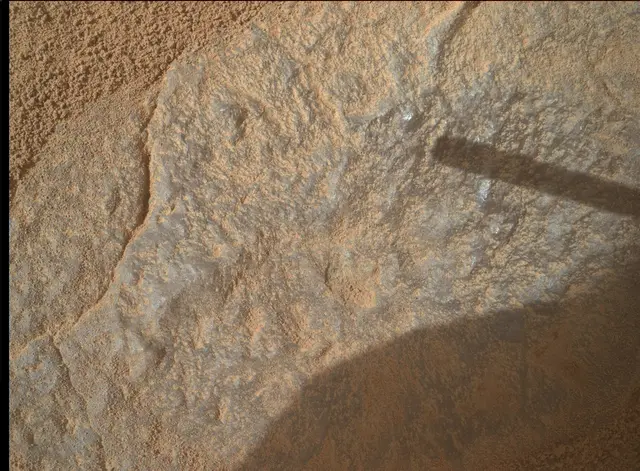 Sol 3674: Mars Hand Lens Imager (MAHLI)