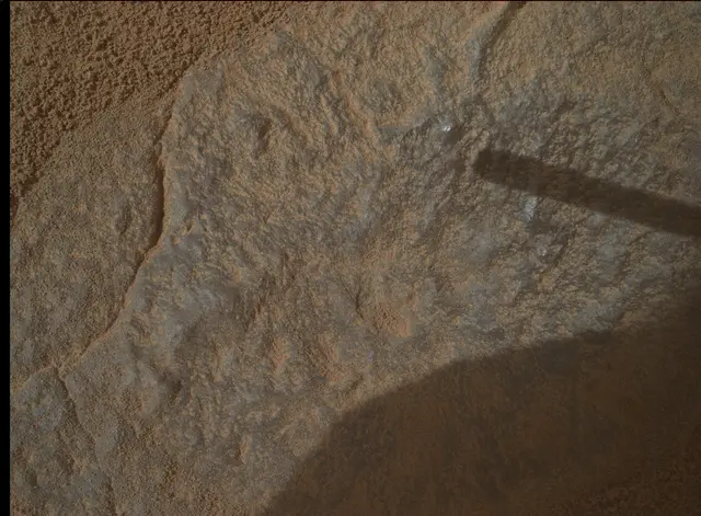 Sol 3674: Mars Hand Lens Imager (MAHLI)
