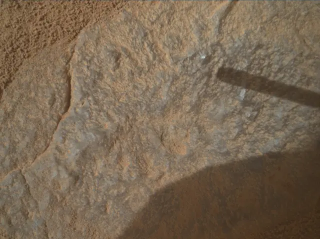 Sol 3674: Mars Hand Lens Imager (MAHLI)
