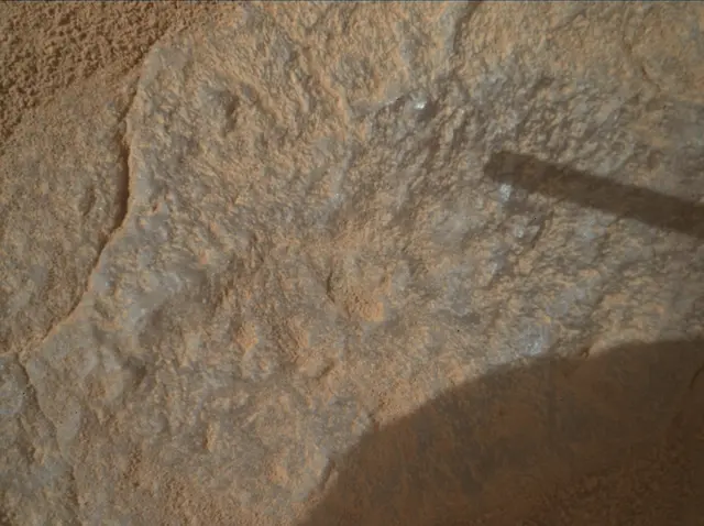 Sol 3674: Mars Hand Lens Imager (MAHLI)