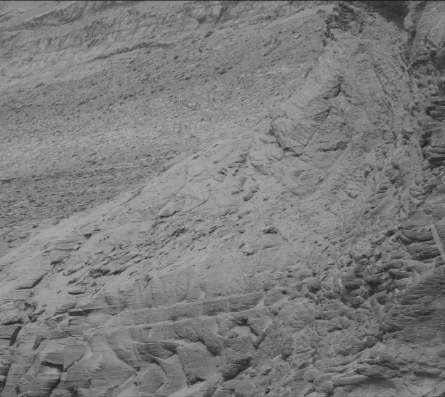 Sol 3676: Mast Camera (Mastcam)