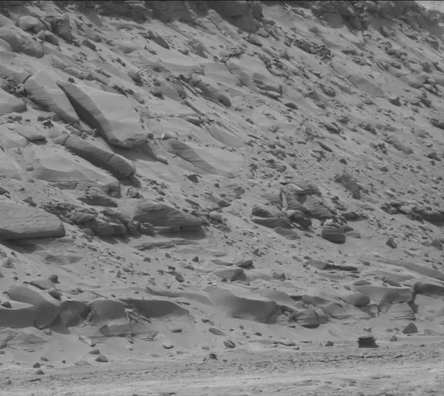 Sol 3676: Mast Camera (Mastcam)