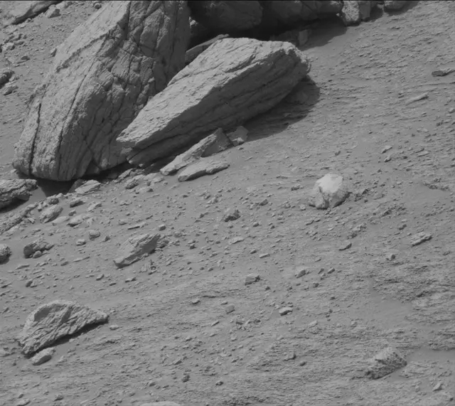 Sol 3676: Mast Camera (Mastcam)