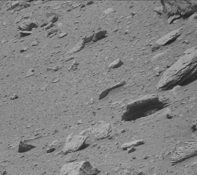 Sol 3676: Mast Camera (Mastcam)