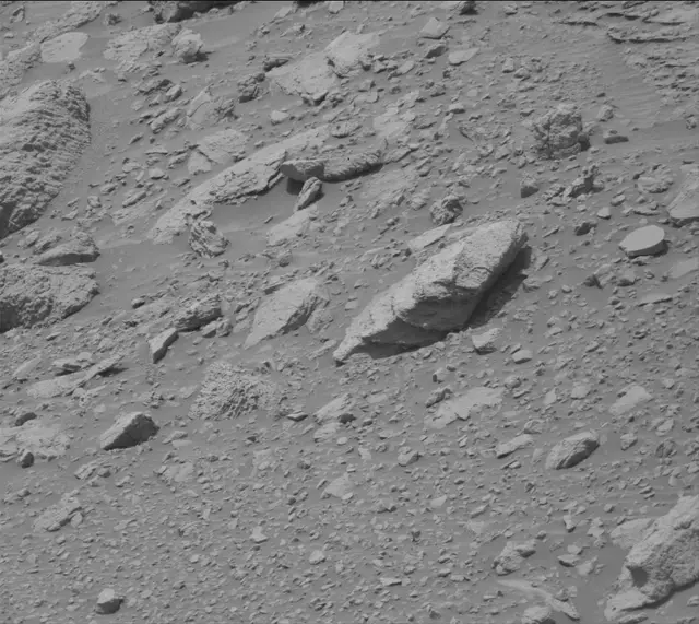 Sol 3676: Mast Camera (Mastcam)
