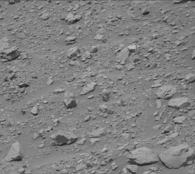 Sol 3676: Mast Camera (Mastcam)