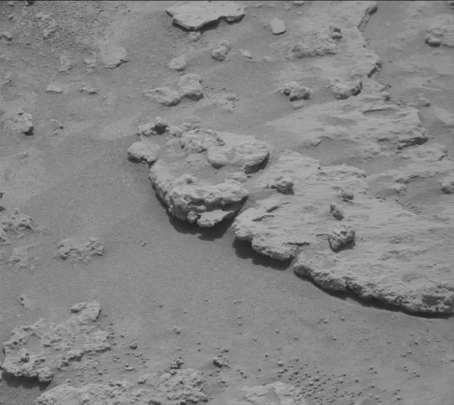 Sol 3677: Mast Camera (Mastcam)
