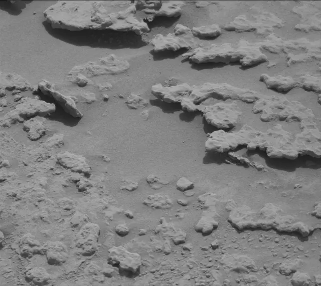 Sol 3677: Mast Camera (Mastcam)