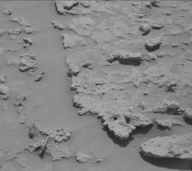 Sol 3677: Mast Camera (Mastcam)