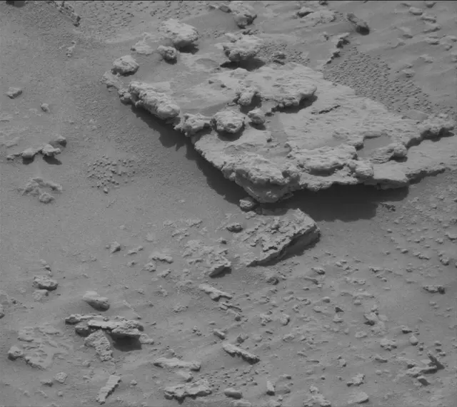 Sol 3677: Mast Camera (Mastcam)