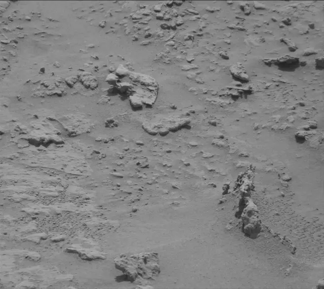 Sol 3677: Mast Camera (Mastcam)