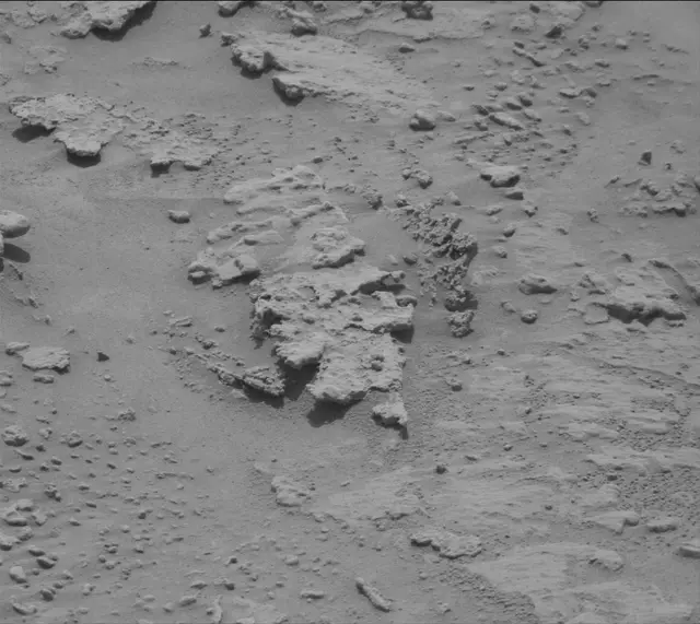 Sol 3677: Mast Camera (Mastcam)