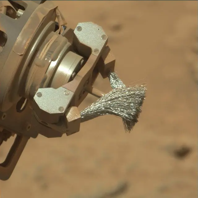 Sol 3677: Mast Camera (Mastcam)