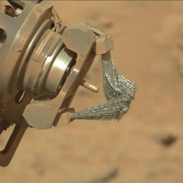 Sol 3677: Mast Camera (Mastcam)