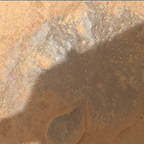 Sol 3677: Mars Hand Lens Imager (MAHLI)