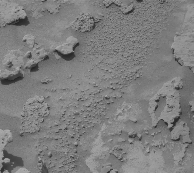 Sol 3678: Mast Camera (Mastcam)