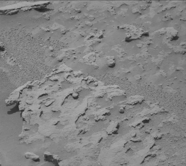 Sol 3678: Mast Camera (Mastcam)