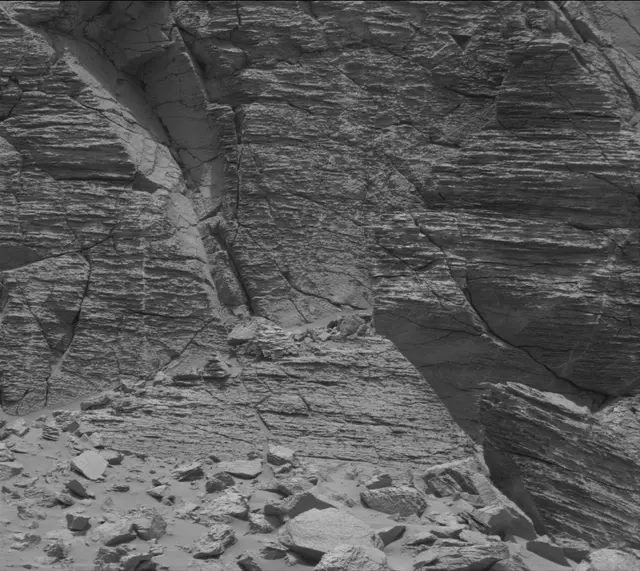 Sol 3678: Mast Camera (Mastcam)