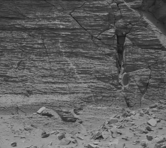 Sol 3678: Mast Camera (Mastcam)