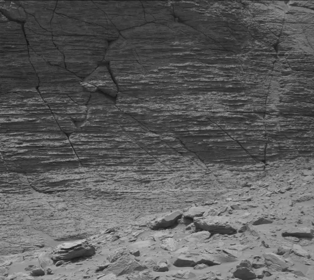 Sol 3678: Mast Camera (Mastcam)