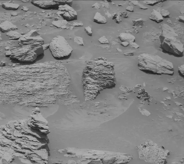 Sol 3680: Mast Camera (Mastcam)