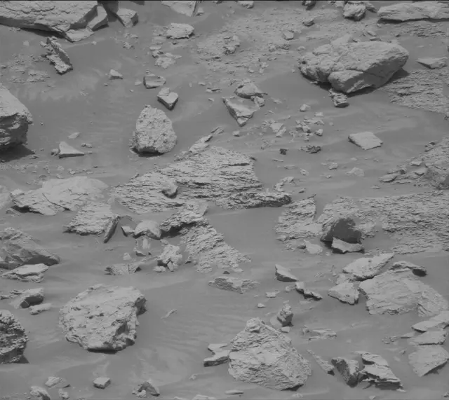 Sol 3681: Mast Camera (Mastcam)
