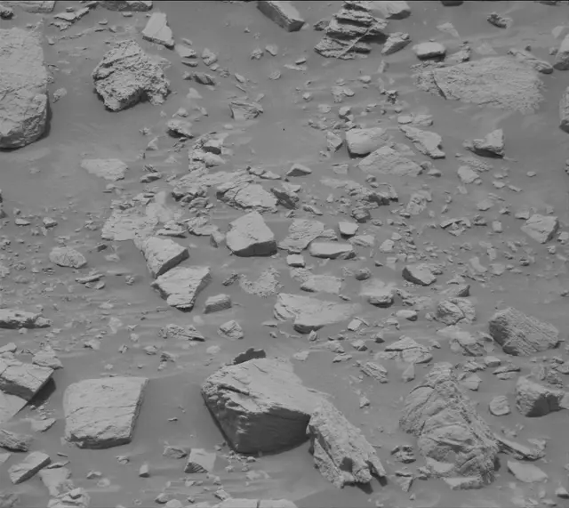 Sol 3681: Mast Camera (Mastcam)