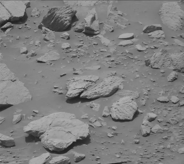 Sol 3681: Mast Camera (Mastcam)