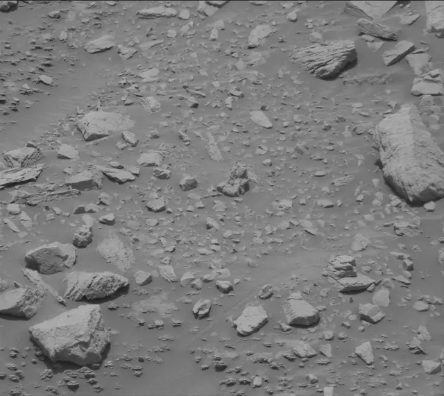 Sol 3681: Mast Camera (Mastcam)