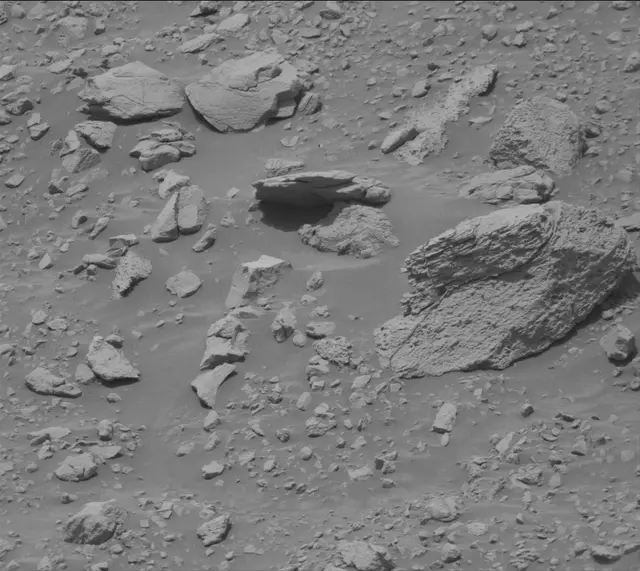 Sol 3681: Mast Camera (Mastcam)
