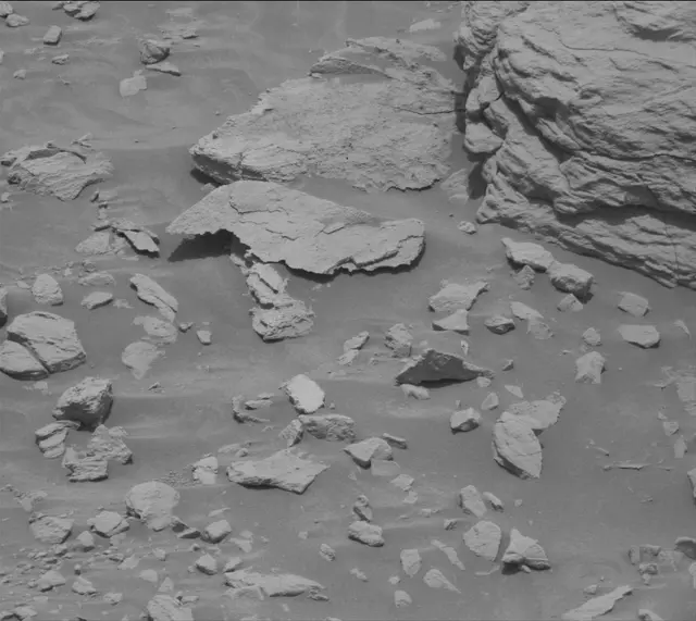 Sol 3681: Mast Camera (Mastcam)