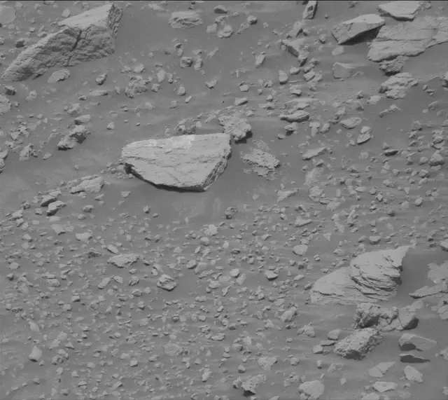 Sol 3681: Mast Camera (Mastcam)