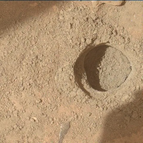 Sol 3682: Mars Hand Lens Imager (MAHLI)