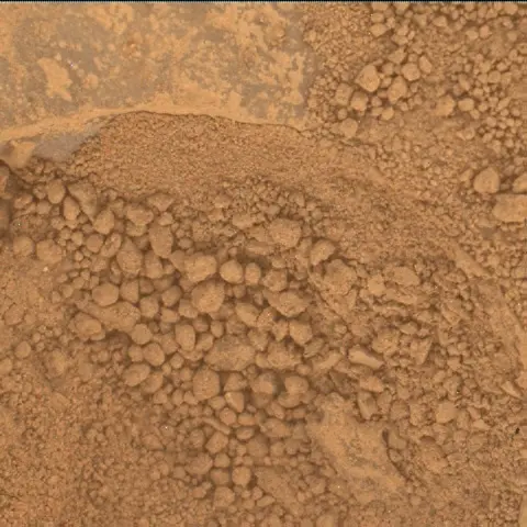 Sol 3682: Mars Hand Lens Imager (MAHLI)