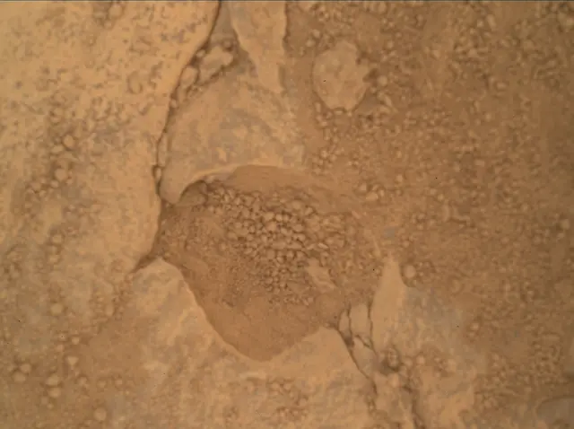 Sol 3682: Mars Hand Lens Imager (MAHLI)