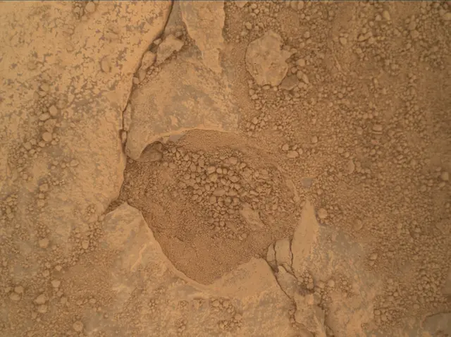 Sol 3682: Mars Hand Lens Imager (MAHLI)