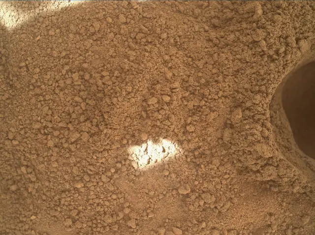Sol 3682: Mars Hand Lens Imager (MAHLI)