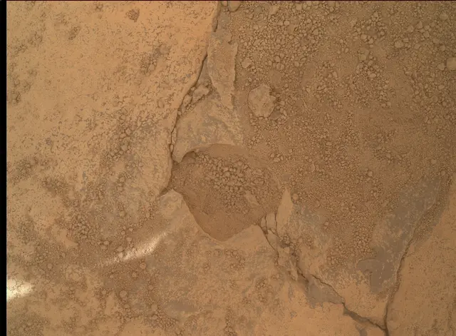Sol 3682: Mars Hand Lens Imager (MAHLI)