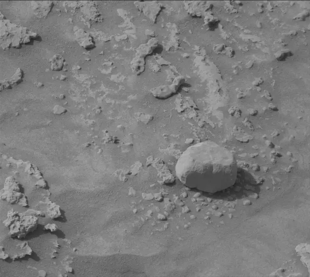 Sol 3684: Mast Camera (Mastcam)