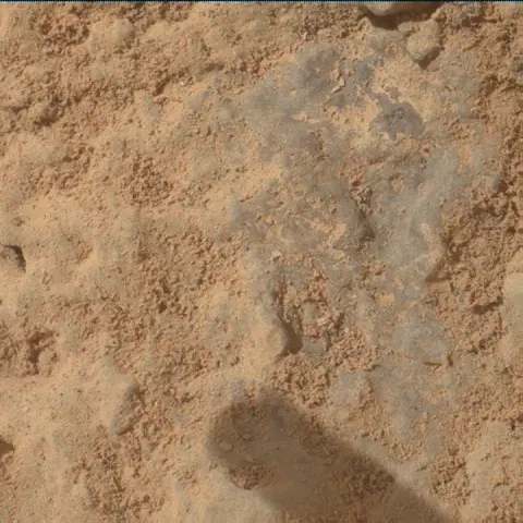 Sol 3684: Mars Hand Lens Imager (MAHLI)
