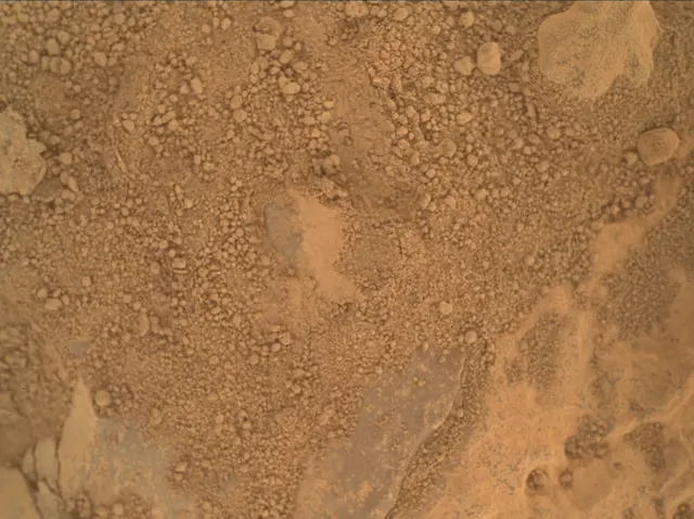 Sol 3684: Mars Hand Lens Imager (MAHLI)