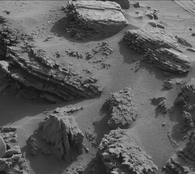 Sol 3687: Mast Camera (Mastcam)