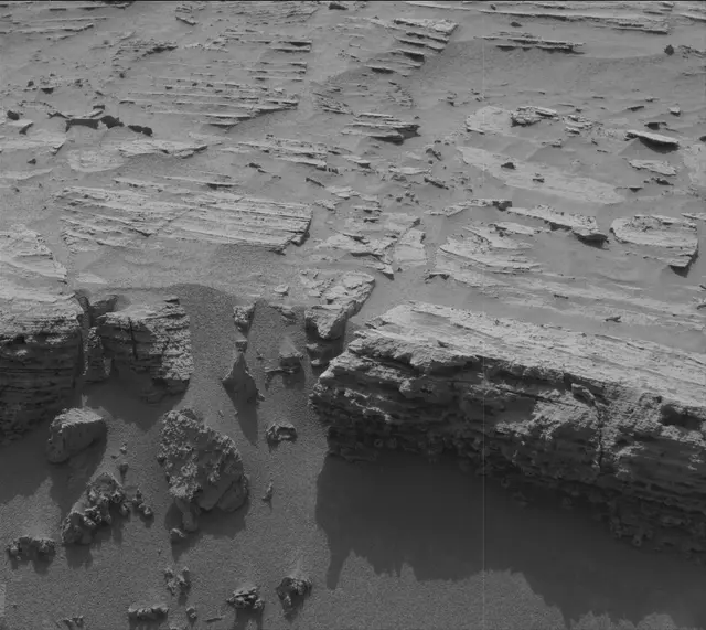 Sol 3687: Mast Camera (Mastcam)