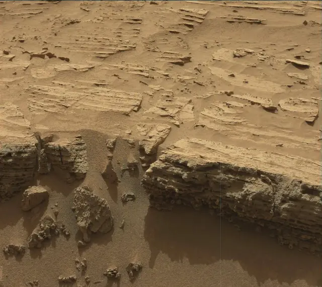 Sol 3687: Mast Camera (Mastcam)