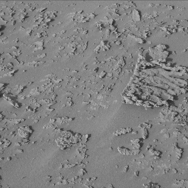 Sol 3687: Mast Camera (Mastcam)