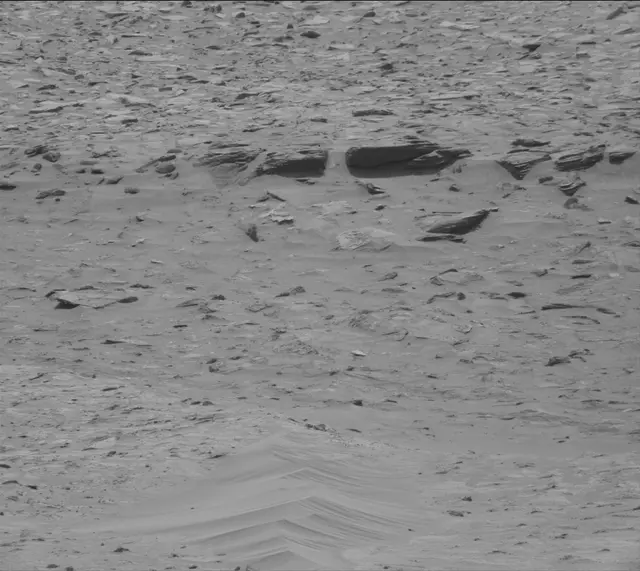 Sol 3687: Mast Camera (Mastcam)