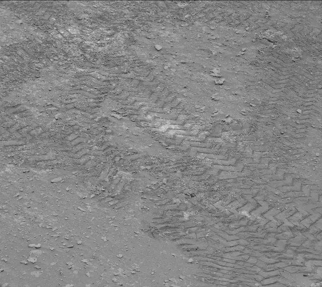 Sol 3688: Mast Camera (Mastcam)